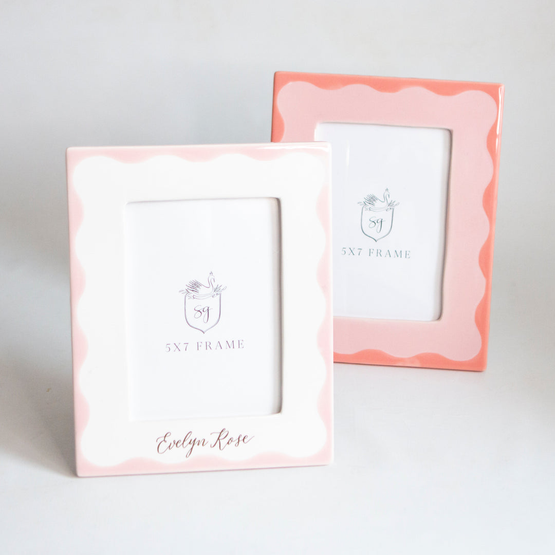 Customizable Scallop Picture Frame