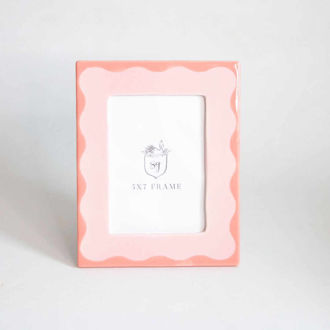 Customizable Scallop Picture Frame