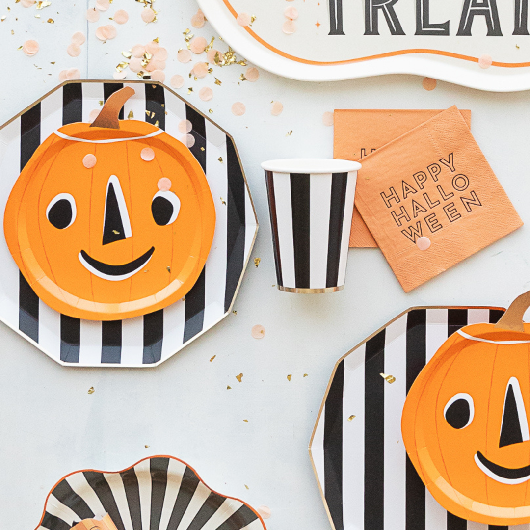VINTAGE HALLOWEEN CHARACTER PLATES – Bonjour Fête