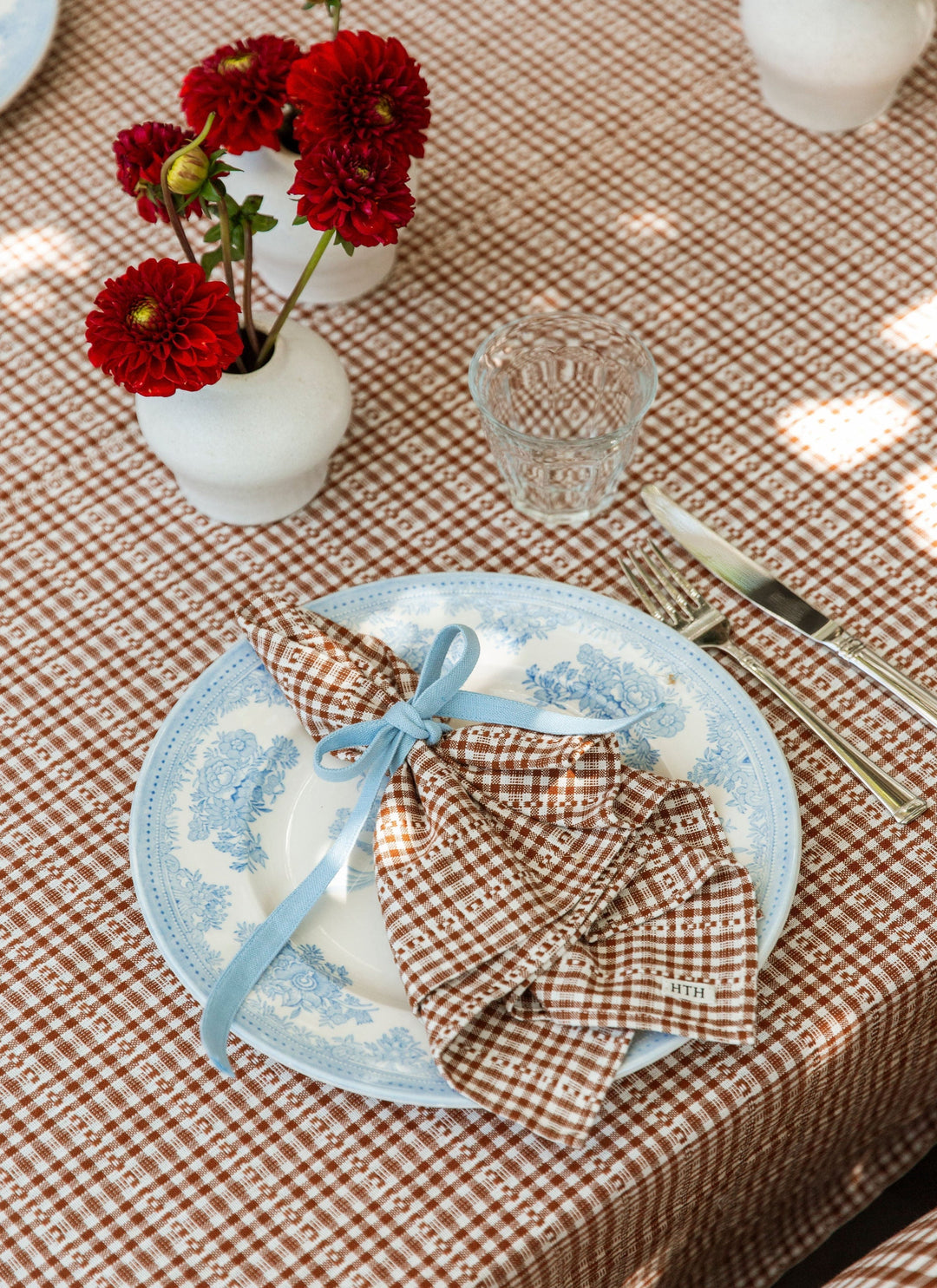 SOHO - Nutmeg Napkins Heather Taylor Home simple SOHO - Nutmeg Napkins Bonjour Fete - Party Supplies