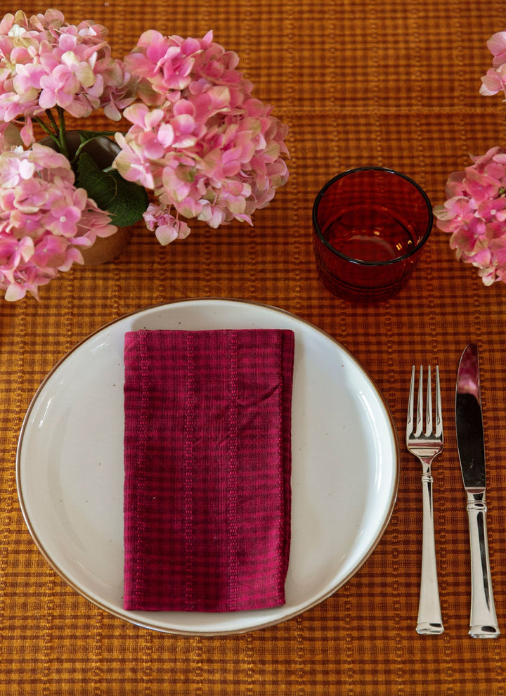 SOHO - Two Toned Bordeaux Napkins Heather Taylor Home simple SOHO - Two Toned Bordeaux Napkins Bonjour Fete - Party Supplies