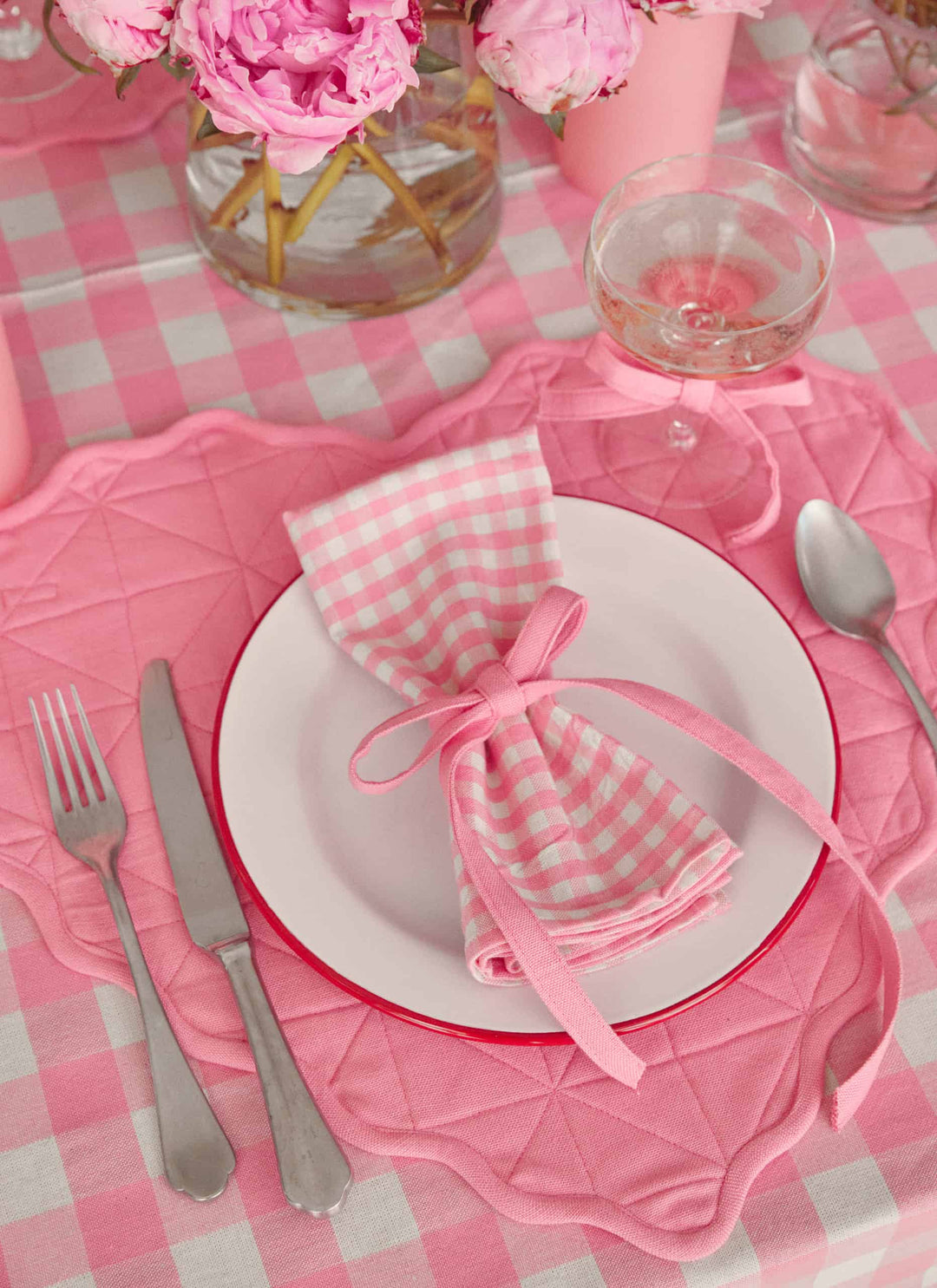 SOLID - Peony Quilted Heart Placemat Heather Taylor Home simple SOLID - Peony Quilted Heart Placemat Bonjour Fete - Party Supplies