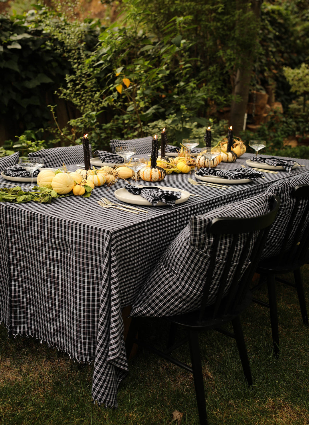 HARRISON PLAID - Black Tablecloth Heather Taylor Home HARRISON PLAID - Black Tablecloth Bonjour Fete - Party Supplies