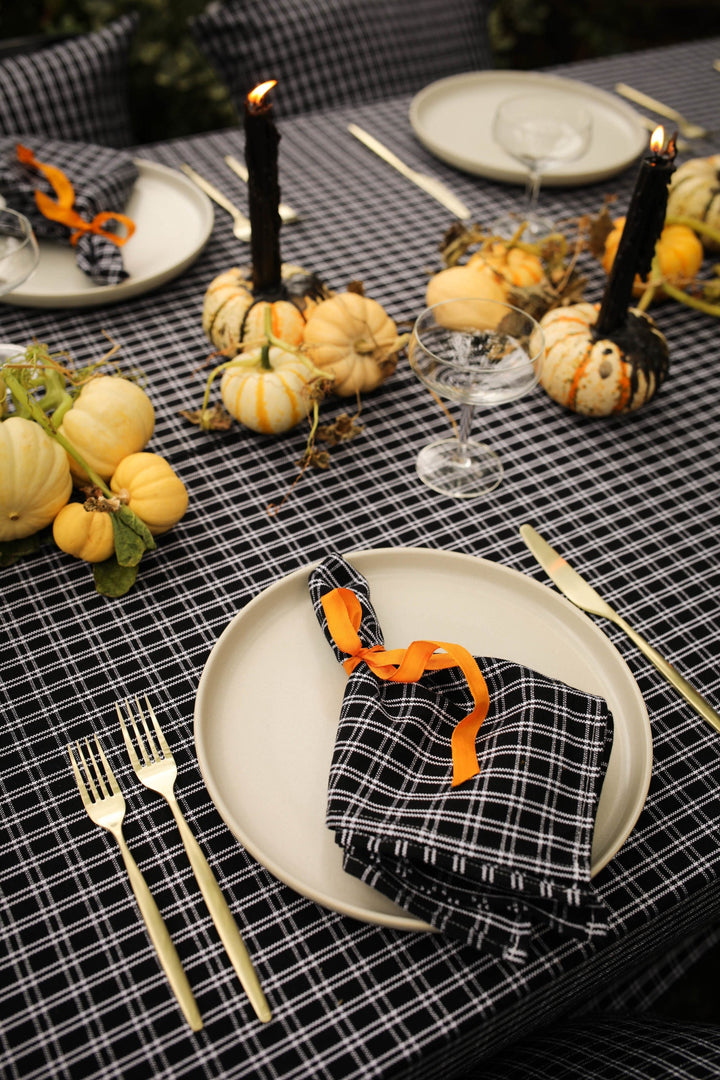 HARRISON PLAID - Black Tablecloth Heather Taylor Home HARRISON PLAID - Black Tablecloth Bonjour Fete - Party Supplies