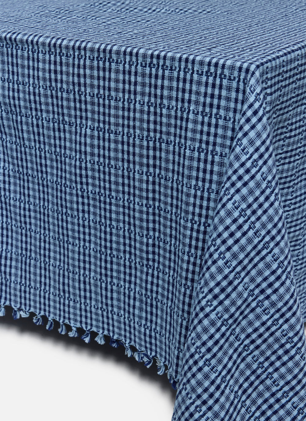 SOHO - Two Toned Indigo Tablecloth Heather Taylor Home variable Large SOHO - Two Toned Indigo Tablecloth Bonjour Fete - Party Supplies