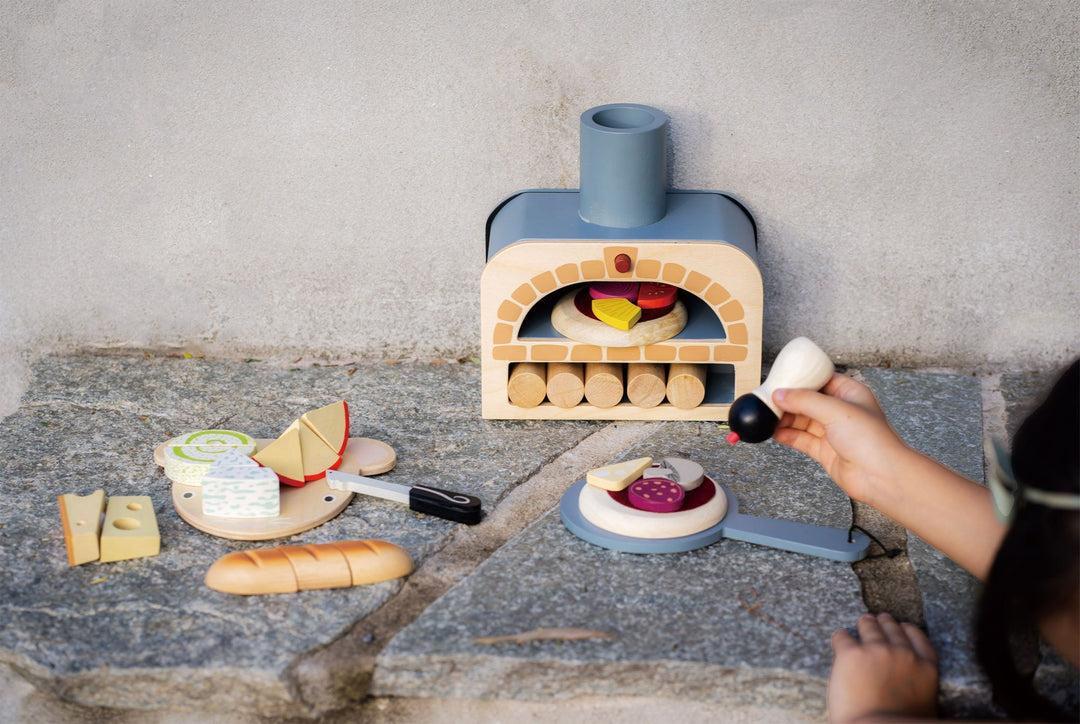 Make Me a Pizza! Tender Leaf Make Me a Pizza! Bonjour Fete - Party Supplies