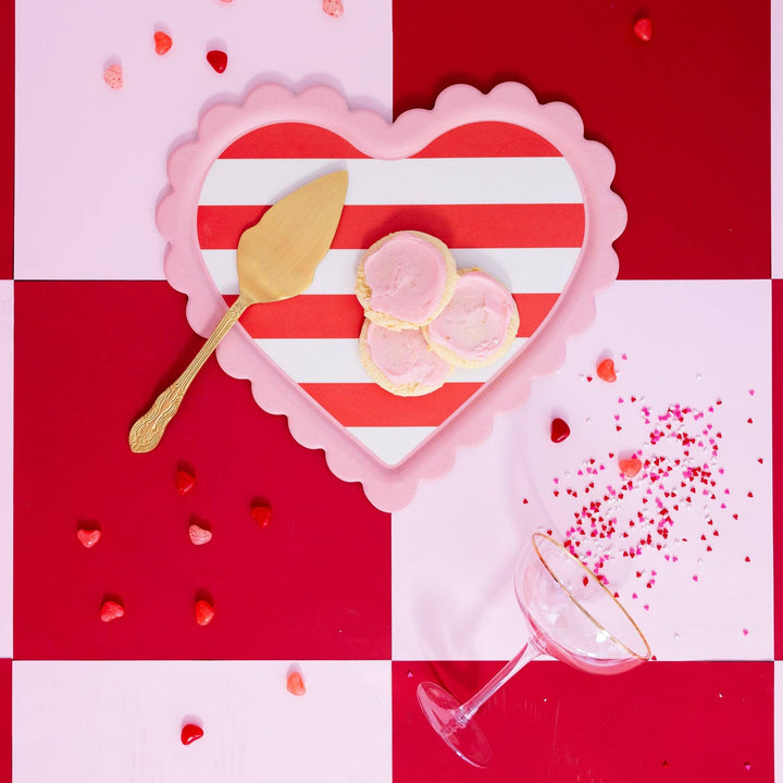 VAL1120 - Scalloped Striped Heart Tray My Mind’s Eye VAL1120 - Scalloped Striped Heart Tray Bonjour Fete - Party Supplies