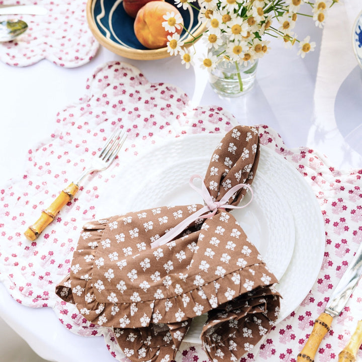 Abigail Pink Scalloped Quilted Placemat