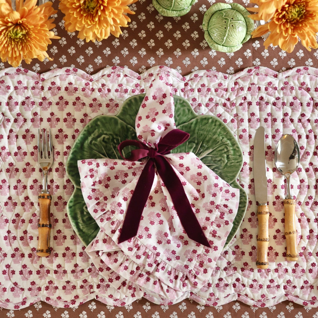 Abigail Pink Scalloped Quilted Placemat