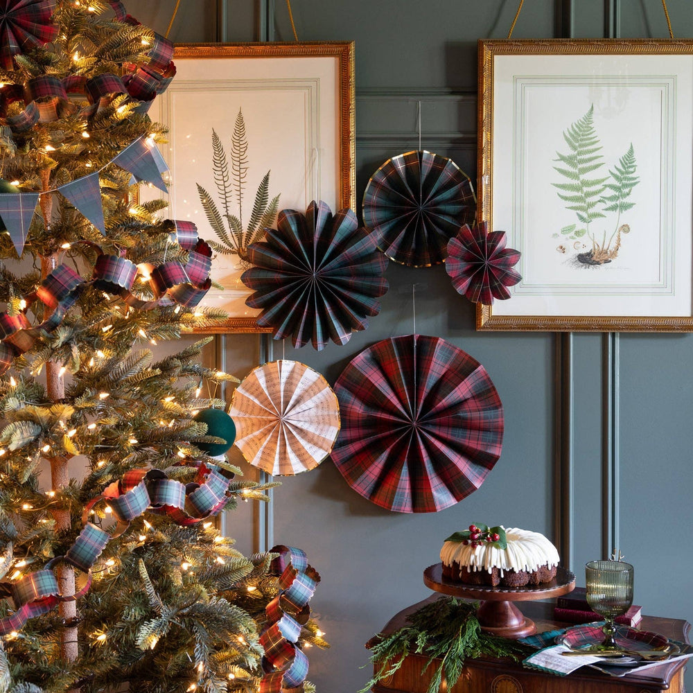 Plaid Paper Fan Set