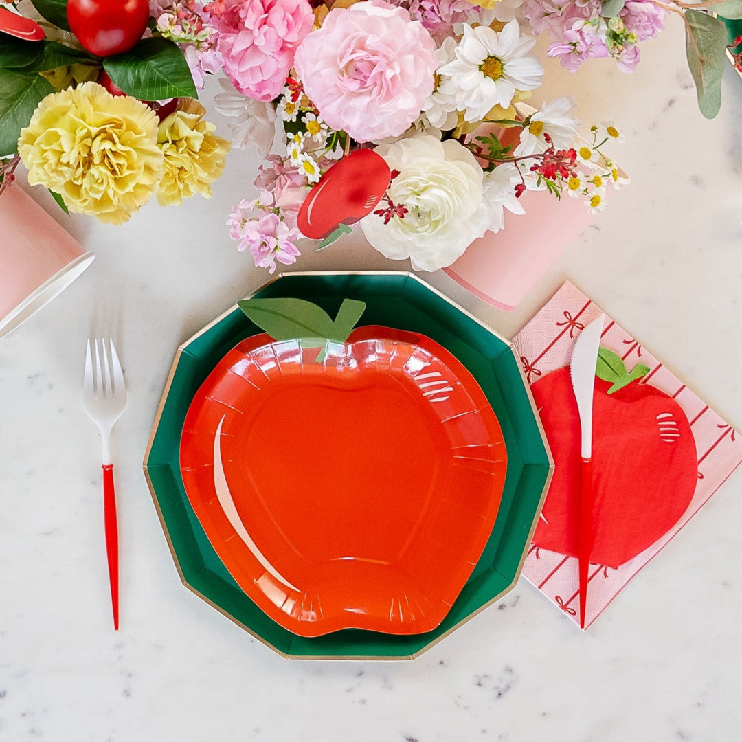 EMERALD GREEN PREMIUM DINNER PLATES Bonjour Fete Plates Bonjour Fete - Party Supplies