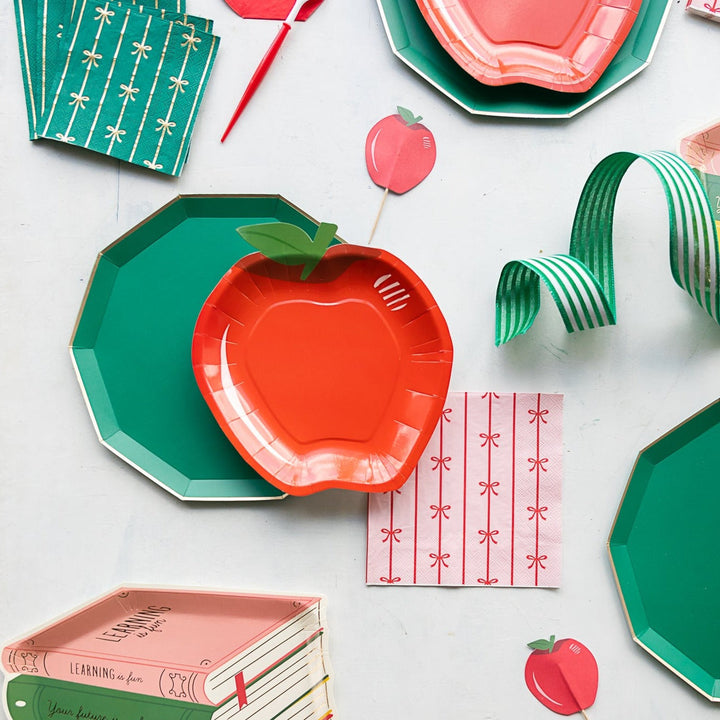 EMERALD GREEN PREMIUM DINNER PLATES Bonjour Fete Plates Bonjour Fete - Party Supplies