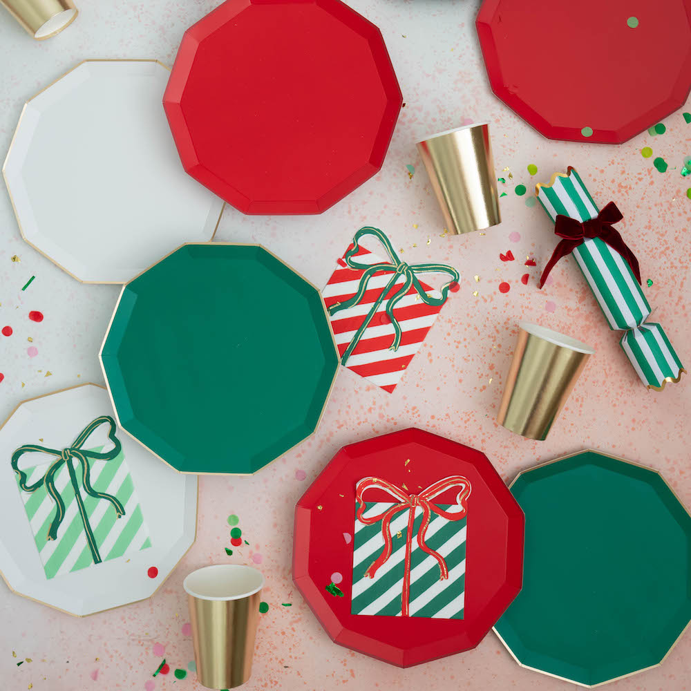 EMERALD GREEN PREMIUM DINNER PLATES Bonjour Fete Bonjour Fete - Party Supplies