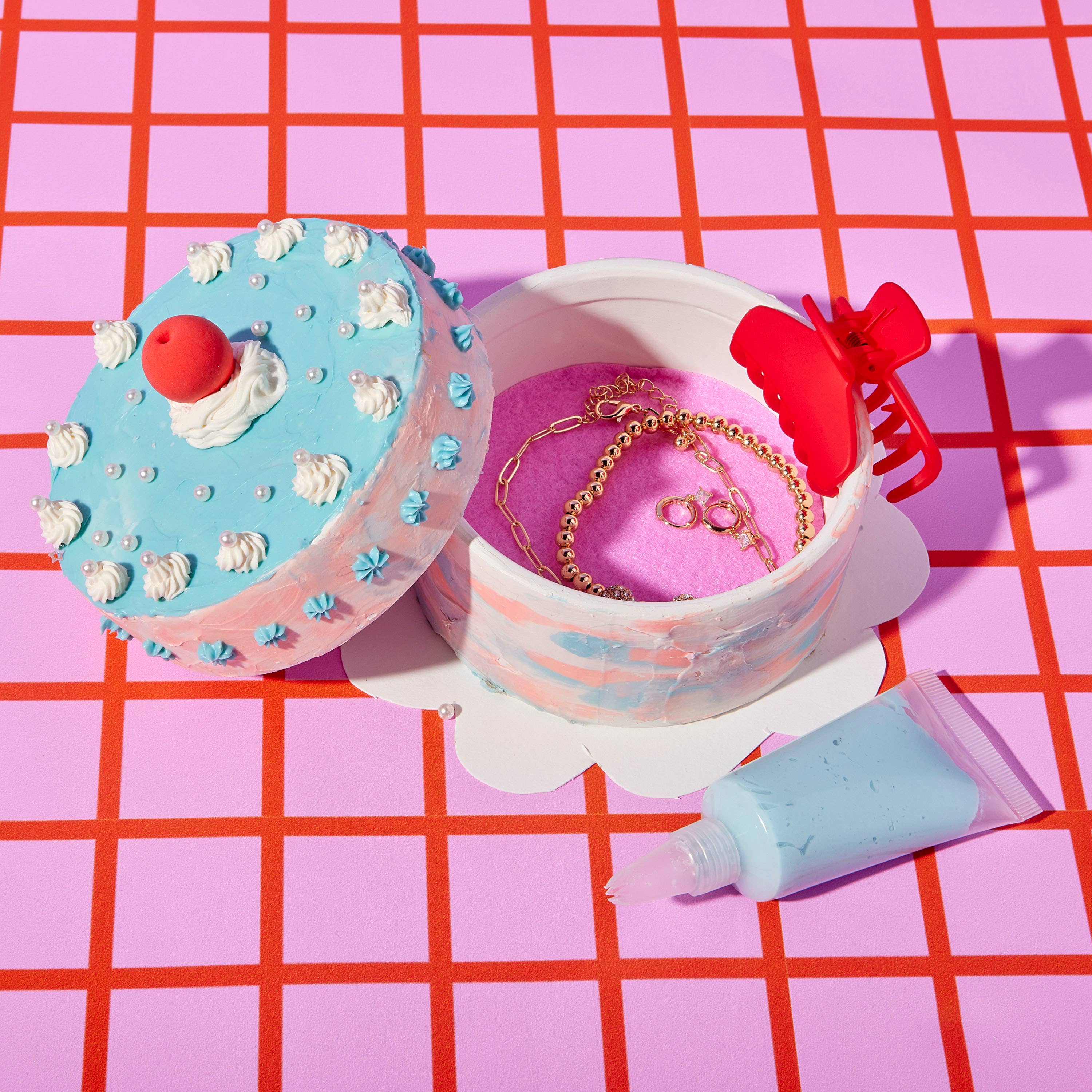 DECORATE-A-CAKE JEWELRY BOX – Bonjour Fête