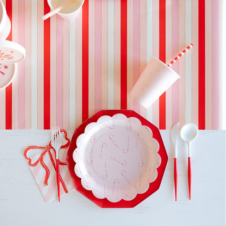 CANDY CANE PINK SCALLOPED PLATES My Mind’s Eye 0 Faire Bonjour Fete - Party Supplies