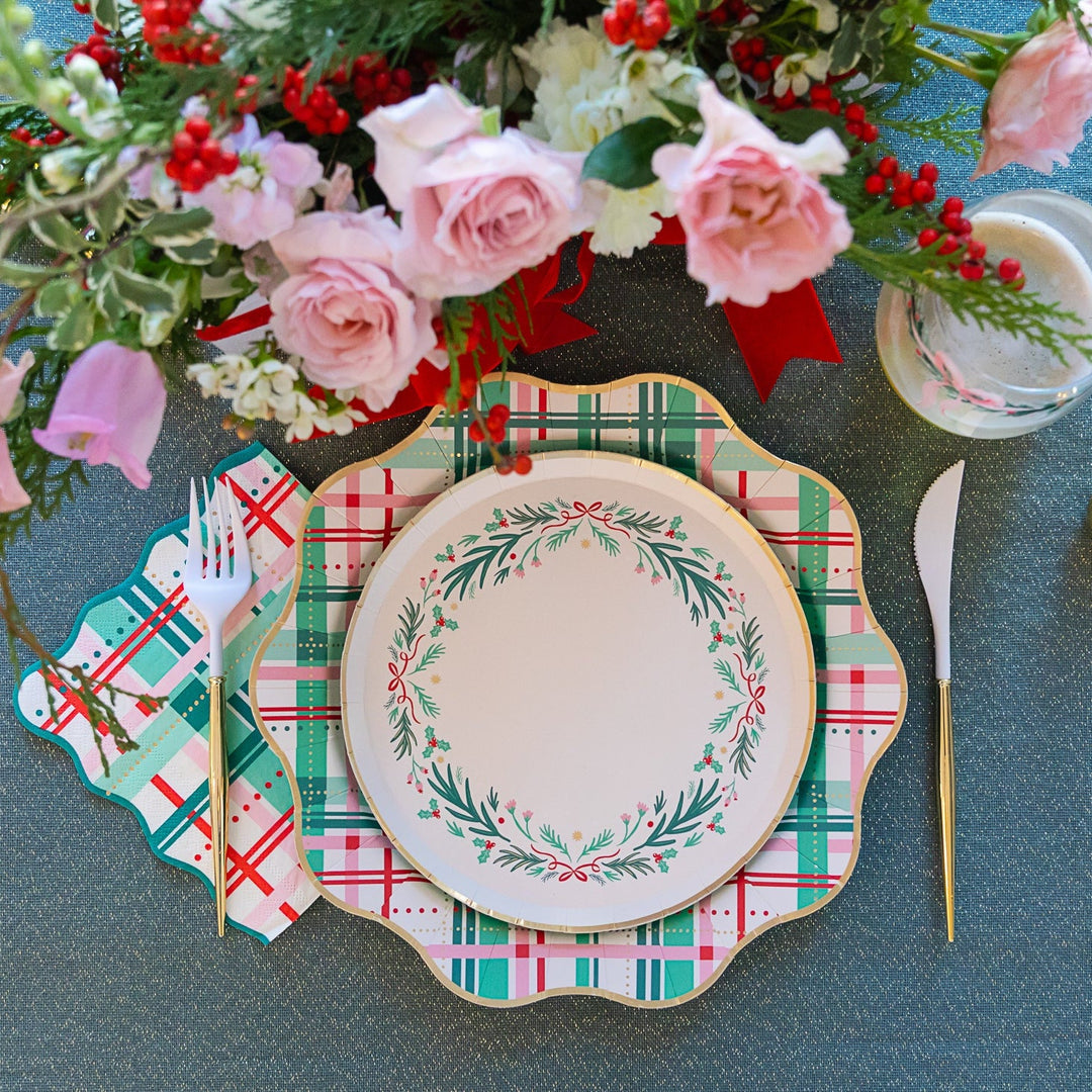 CHRISTMAS PLAID DINNER PLATES Bonjour Fete Plates CHRISTMAS PLAID DINNER PLATES Bonjour Fete - Party Supplies
