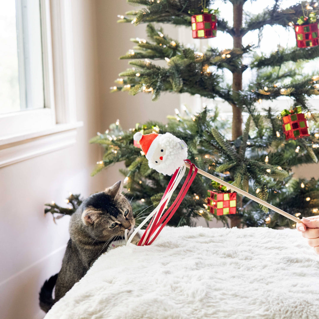 Holiday Santa Cat Christmas Teaser Wand Toy Pearhead Holiday Santa Cat Christmas Teaser Wand Toy Bonjour Fete - Party Supplies