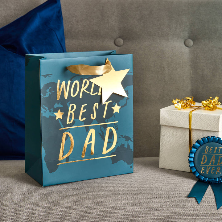 World's Best Dad Gift Bag 1 Pack Hootyballoo by Club Green World's Best Dad Gift Bag 1 Pack Bonjour Fete - Party Supplies