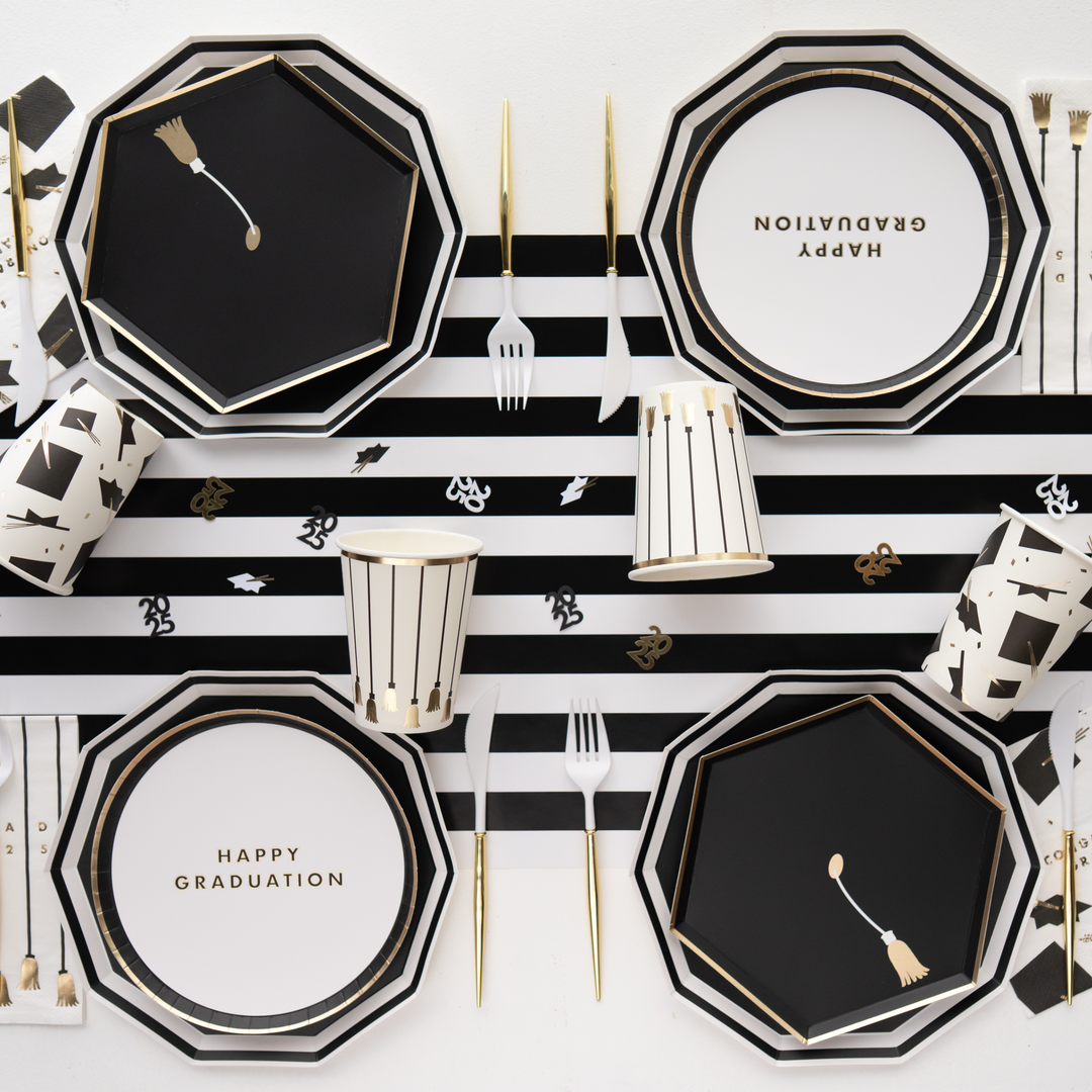 TARGET BLACK AND WHITE TABLE RUNNER Bonjour Fete Table Covers & Placemats TARGET BLACK AND WHITE TABLE RUNNER Bonjour Fete - Party Supplies