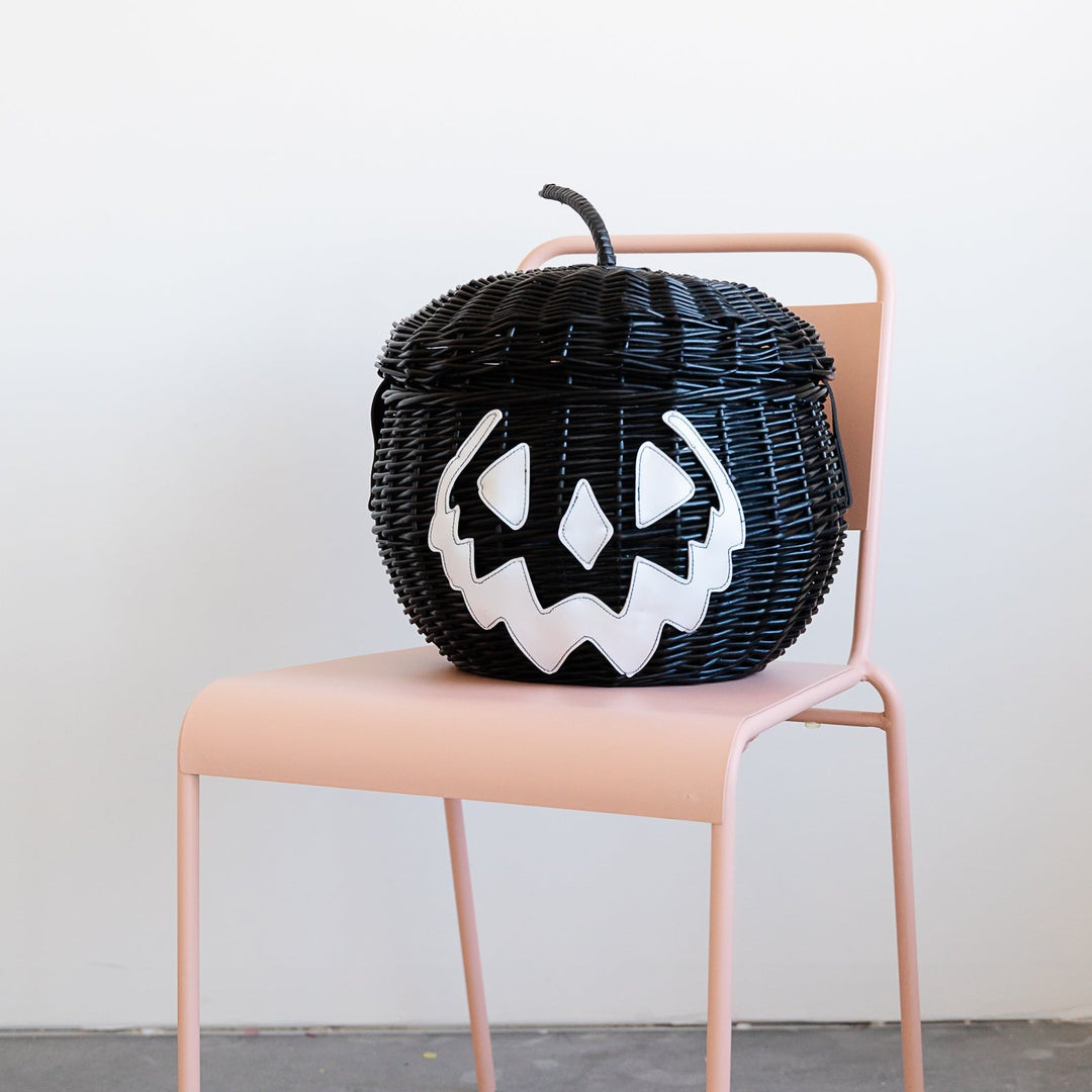 BLACK JACK-O-LANTERN PICNIC BASKET Bonjour Fete Bonjour Fete - Party Supplies