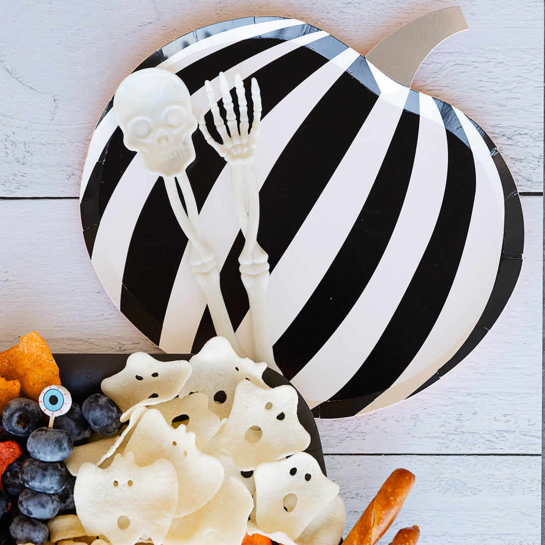 MOD PATTERN PUMPKIN PLATES Meri Meri Bonjour Fete - Party Supplies
