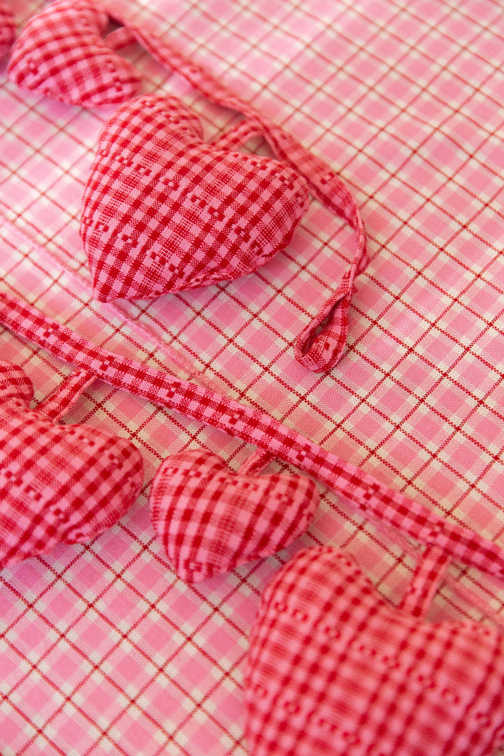 SOHO - Valentine Garland Heather Taylor Home simple SOHO - Valentine Garland Bonjour Fete - Party Supplies