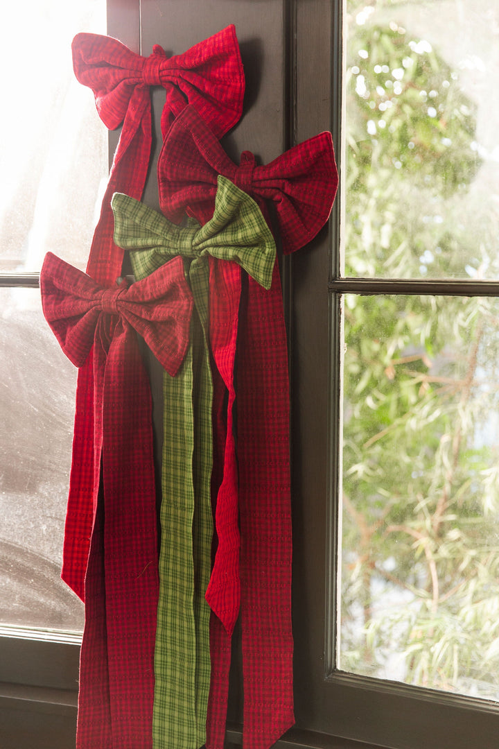 KATHERINE PLAID - Evergreen Fabric Bow Heather Taylor Home Decorations KATHERINE PLAID - Evergreen Fabric Bow Bonjour Fete - Party Supplies