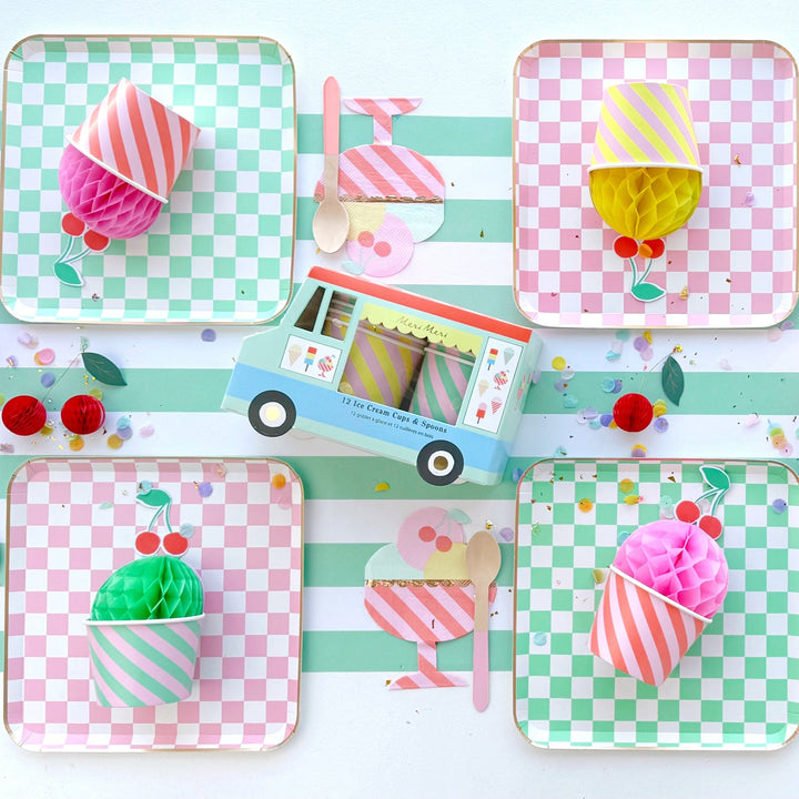 HARRY POTTER X BONJOUR FÊTE HONEYDUKES LARGE CHECKER PLATES Bonjour Fete Plates HARRY POTTER X BONJOUR FÊTE HONEYDUKES LARGE CHECKER PLATES Bonjour Fete - Party Supplies