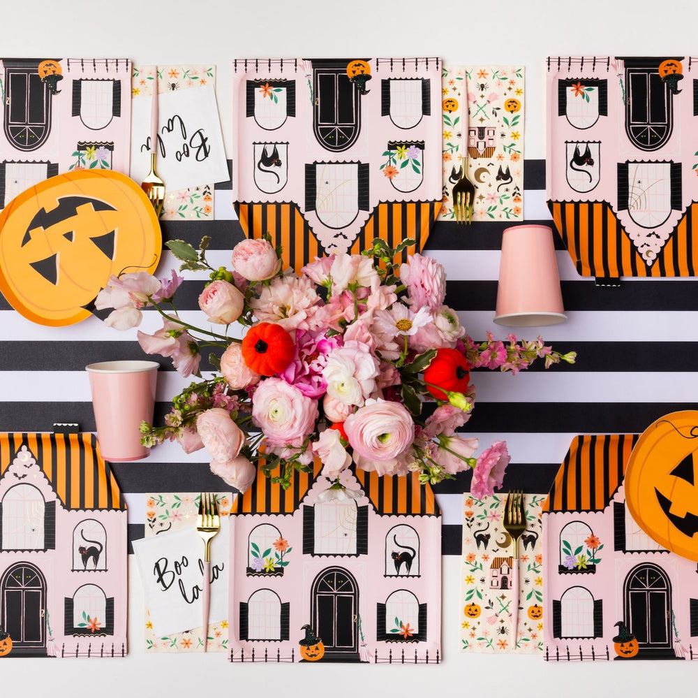 PINK HAUNTED HOUSE LARGE PLATES Bonjour Fete Plates PINK HAUNTED HOUSE LARGE PLATES Bonjour Fete - Party Supplies