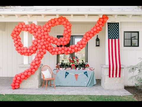 RED GINGHAM 4TH OF JULY DINNER PLATES