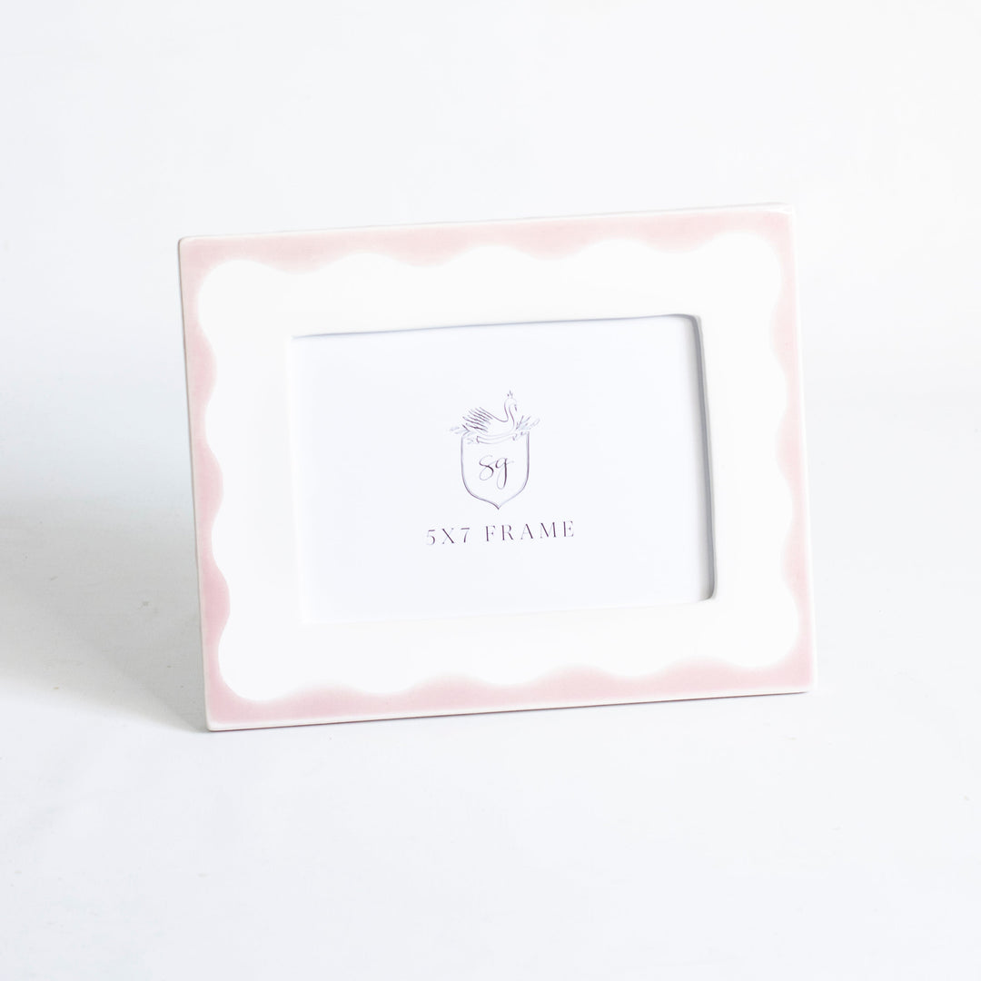 Customizable Scallop Picture Frame