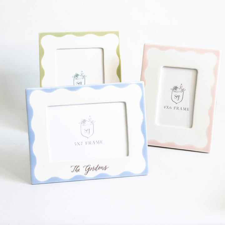 Customizable Scallop Picture Frame