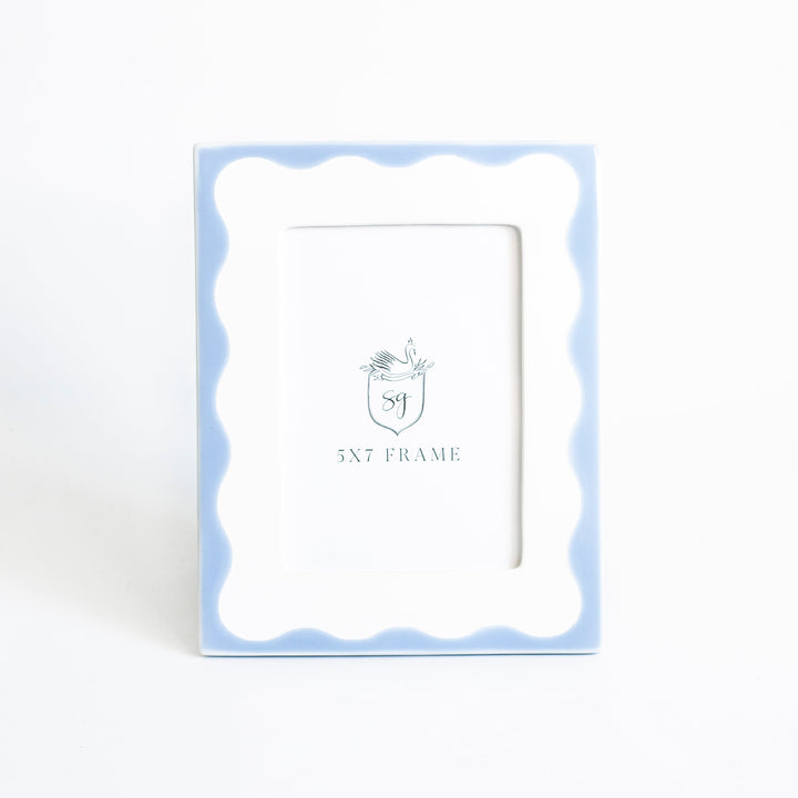 Customizable Scallop Picture Frame