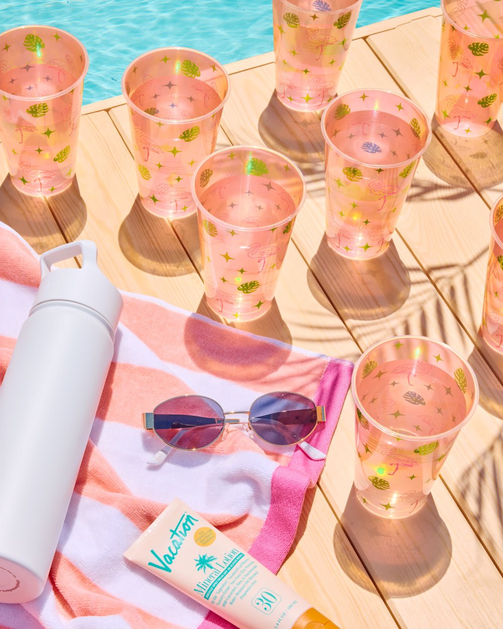 Pink Flamingo Iridescent Party Cups