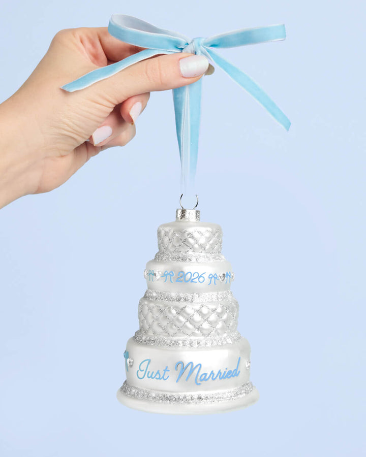 Just Married 2026 Wedding Cake Glass Ornament