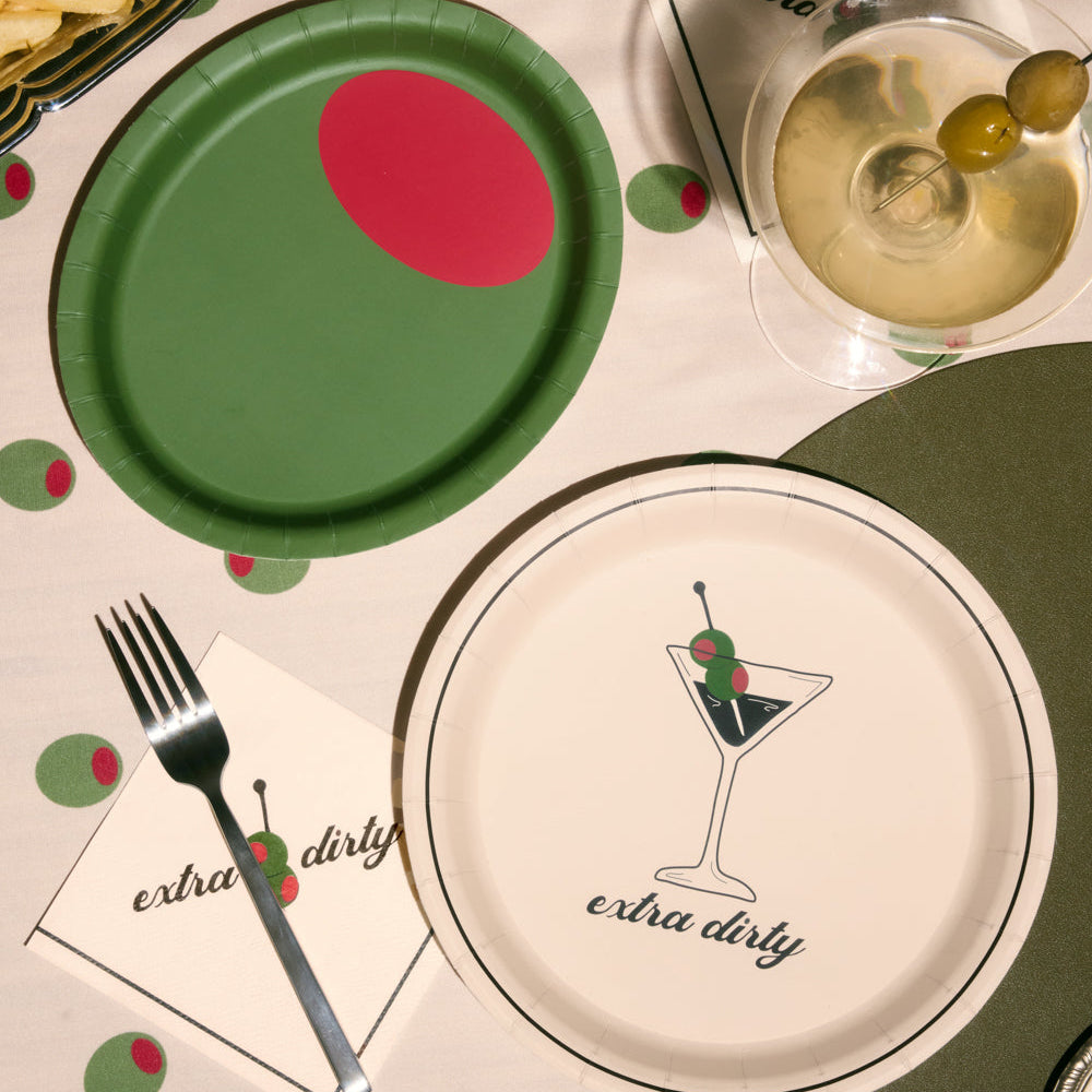 Extra Dirty Plate Set - 32 paper plates, 2 sizes xo, Fetti paper plates Extra Dirty Plate Set - 32 paper plates, 2 sizes Bonjour Fete - Party Supplies