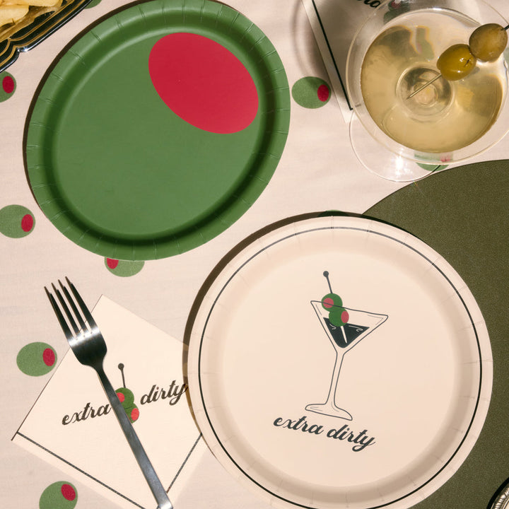 Extra Dirty Plate Set - 32 paper plates, 2 sizes xo, Fetti paper plates Extra Dirty Plate Set - 32 paper plates, 2 sizes Bonjour Fete - Party Supplies