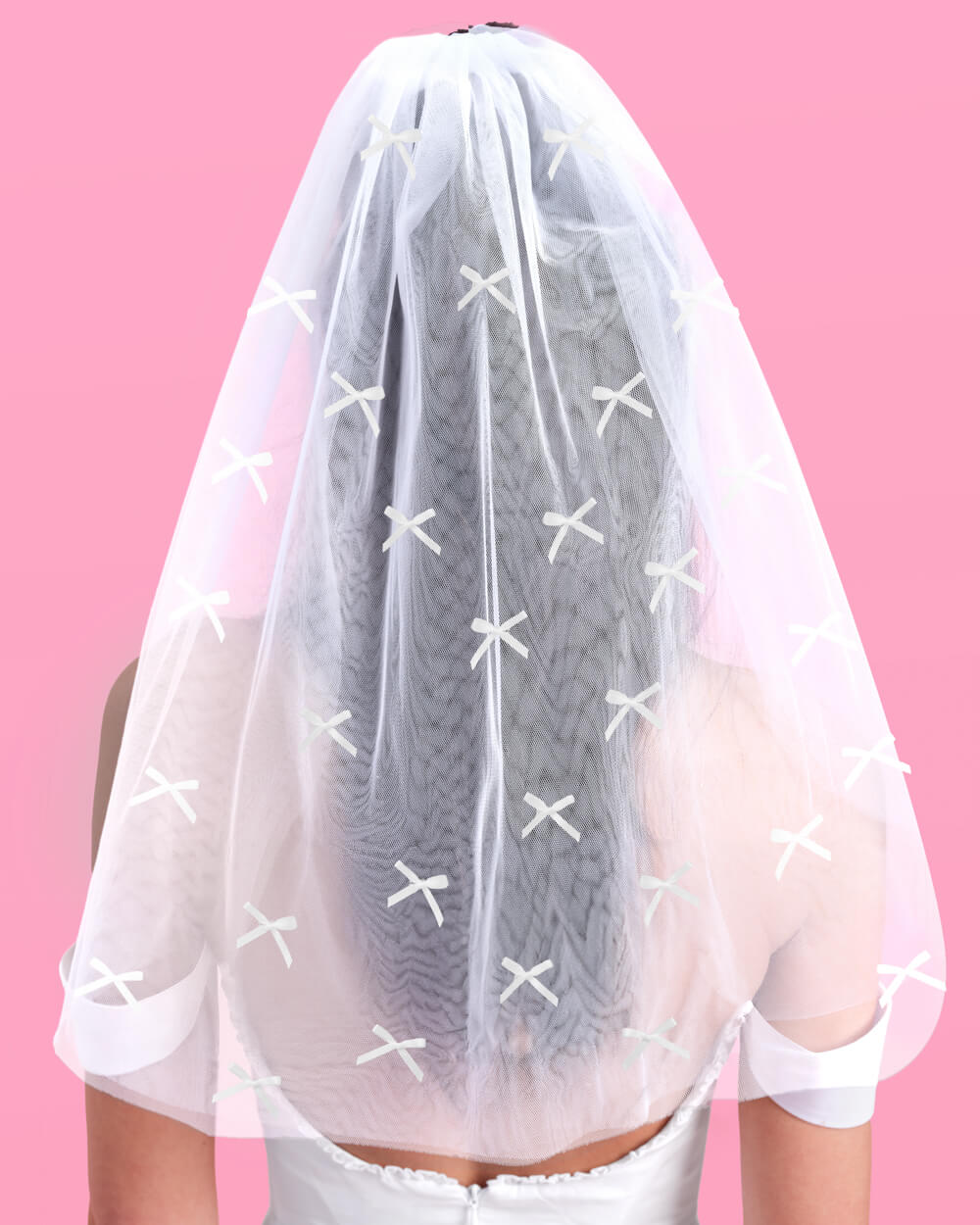 Bride to be sash sold with a veil and a pair of gloves