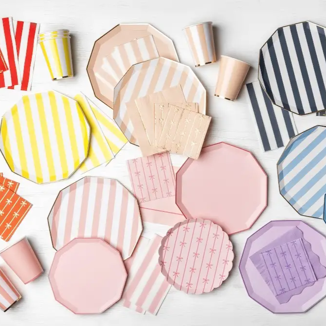 SWEET PEACH SIGNATURE CABANA STRIPE PLATES Bonjour Fete Plates SWEET PEACH SIGNATURE CABANA STRIPE PLATES Bonjour Fete - Party Supplies