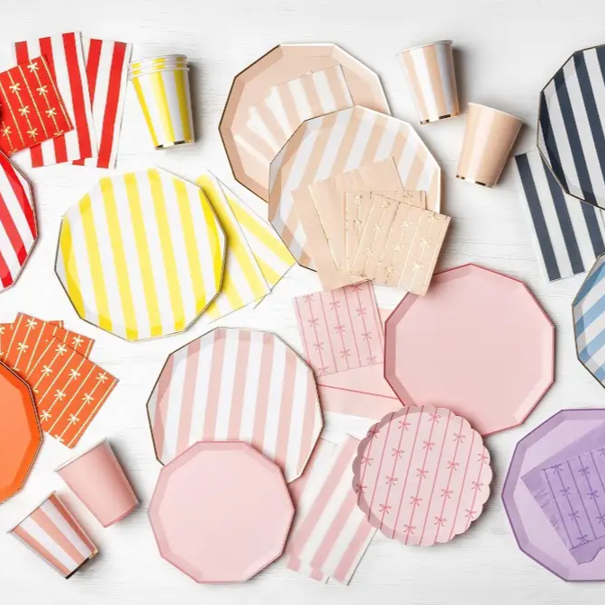 PETAL PINK SIGNATURE  SMALL PLATES Bonjour Fete Plates PETAL PINK SIGNATURE  SMALL PLATES Bonjour Fete - Party Supplies