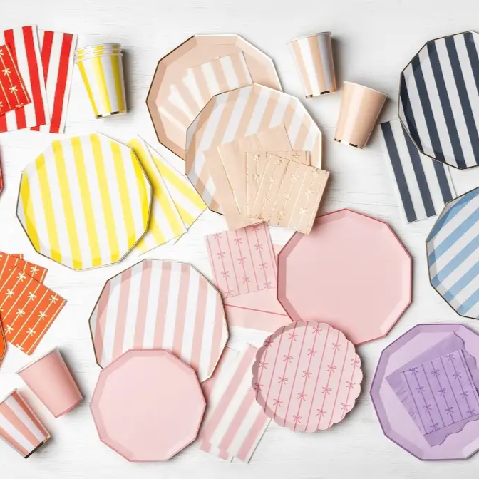 SWEET PEACH SIGNATURE LARGE PLATES Bonjour Fete Plates SWEET PEACH SIGNATURE LARGE PLATES Bonjour Fete - Party Supplies