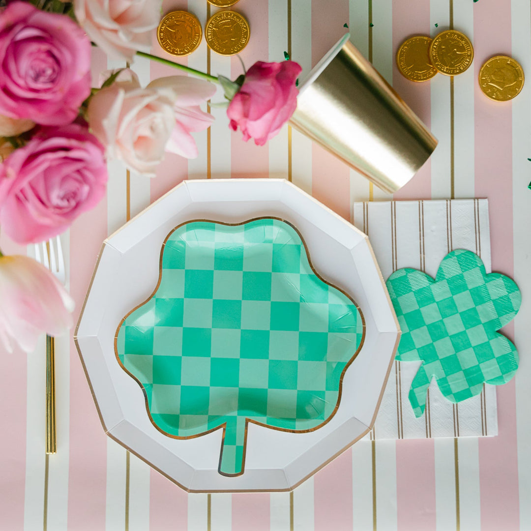 CHECKERED SHAMROCK PLATES My Mind’s Eye Bonjour Fete - Party Supplies