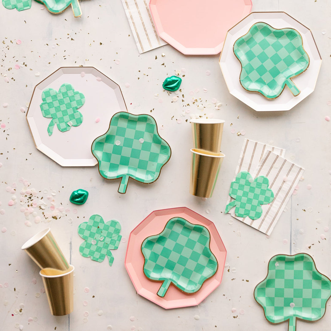 CHECKERED SHAMROCK PLATES My Mind’s Eye Bonjour Fete - Party Supplies