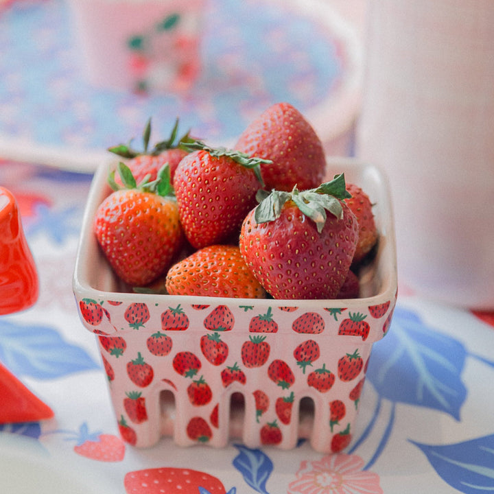 STRAWBERRY PATTERN BERRY BASKET Danica Jubilee kitchen & entertaining STRAWBERRY PATTERN BERRY BASKET Bonjour Fete - Party Supplies