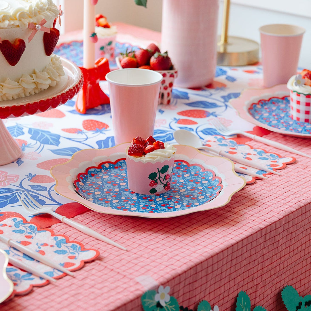 SUMMER STRAWBERRY LARGE NAPKINS Bonjour Fete Napkins SUMMER STRAWBERRY LARGE NAPKINS Bonjour Fete - Party Supplies