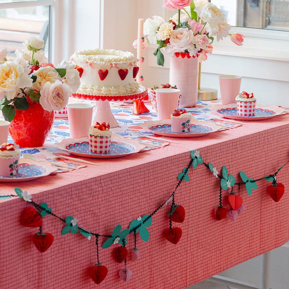 STRAWBERRY GARLAND Meri Meri Garlands & Banners STRAWBERRY GARLAND Bonjour Fete - Party Supplies