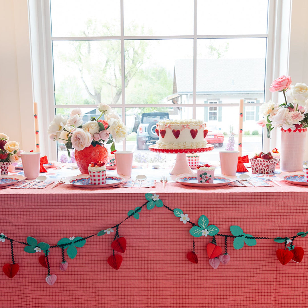 STRAWBERRY GARLAND Meri Meri Garlands & Banners STRAWBERRY GARLAND Bonjour Fete - Party Supplies
