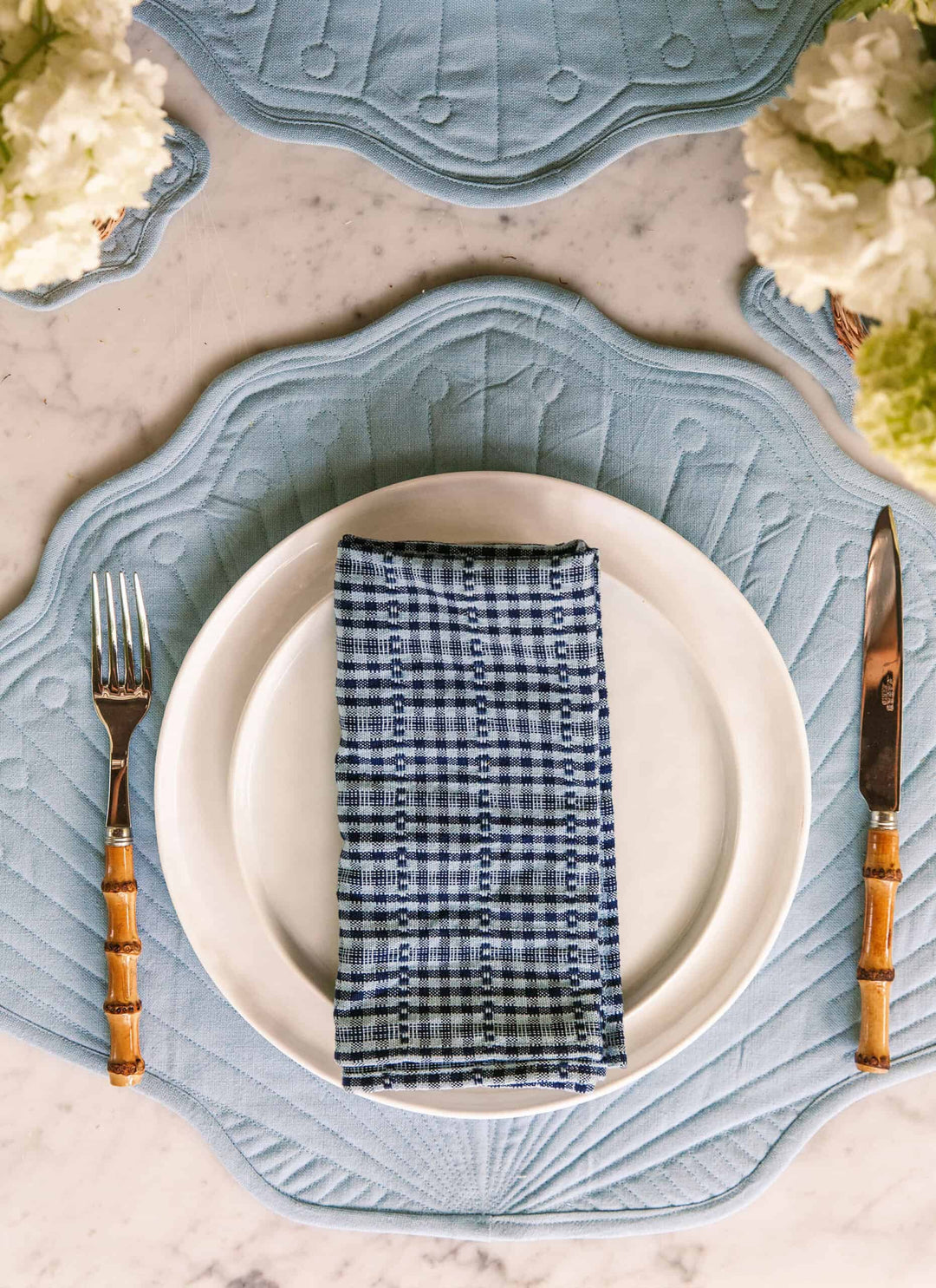 SOHO - Two Toned Indigo Napkins Heather Taylor Home simple SOHO - Two Toned Indigo Napkins Bonjour Fete - Party Supplies