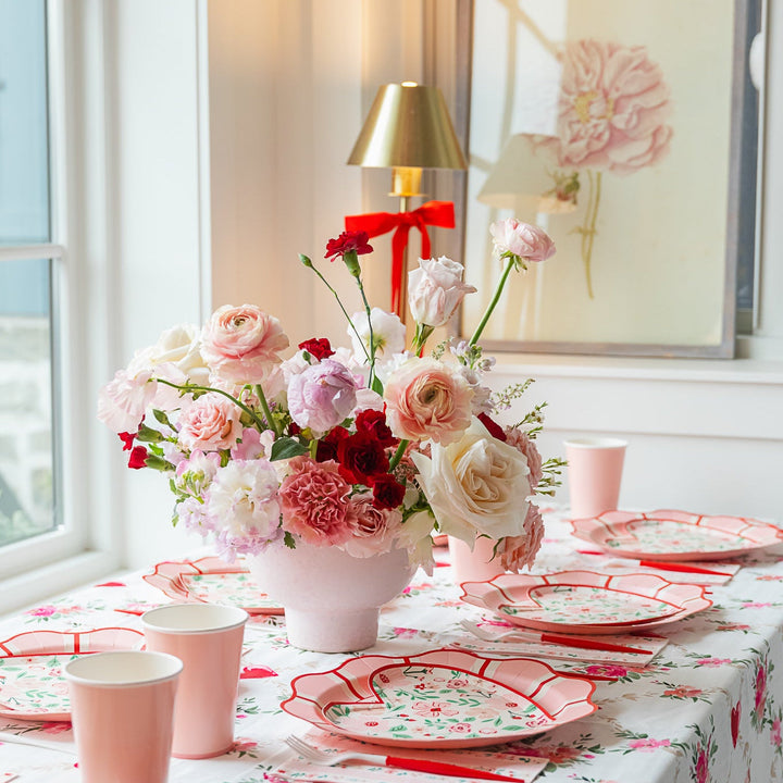PINK & RED FLORAL HEART PLATES Bonjour Fete Plates PINK & RED FLORAL HEART PLATES Bonjour Fete - Party Supplies