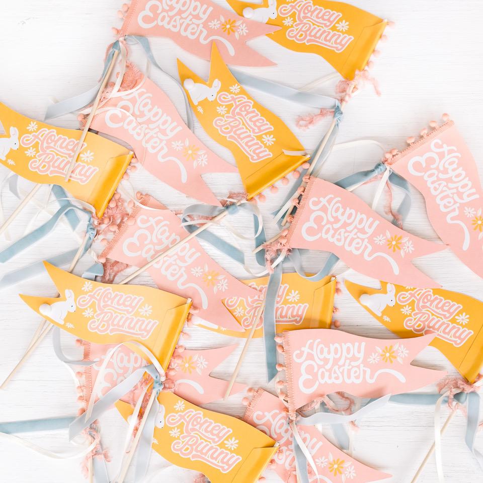 HAPPY EASTER / HONEY BUNNY FLAG BY THREAD MAMA Bonjour Fete Garlands & Banners Bonjour Fete - Party Supplies